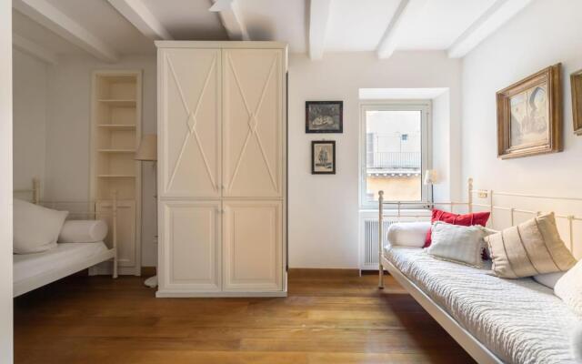 Pantheon Large Terrace Penthouse