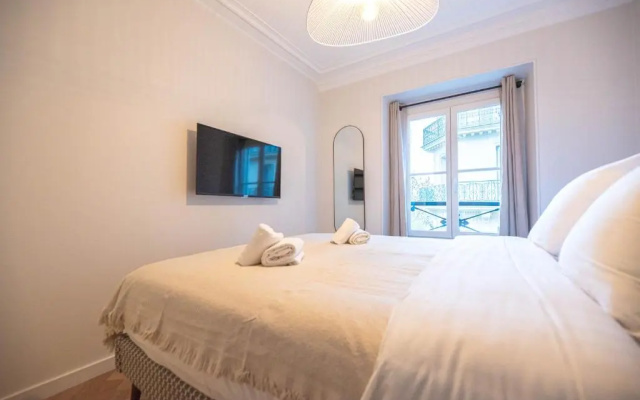 Luxury apartments in Paris Center
