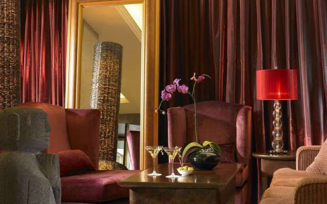 Westport Plaza Hotel