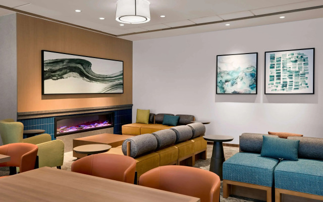 Hilton Garden Inn LAX Los Angeles Airport Hotel