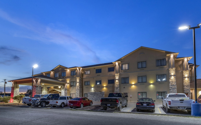 Best Western Plus Big Lake Inn