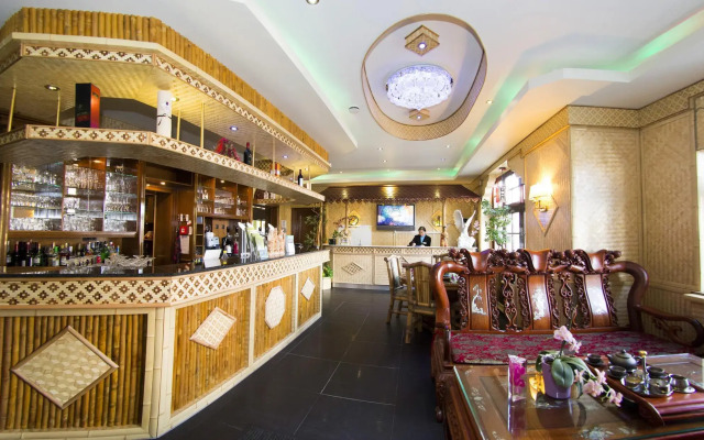 Hotel & Restaurant Asia New World