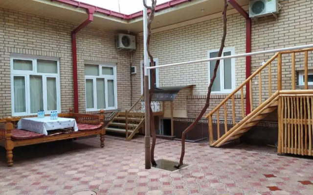 Alisher Hotel