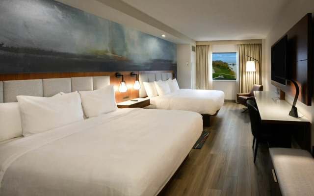 Oshkosh Marriott Waterfront Hotel & Convention Center
