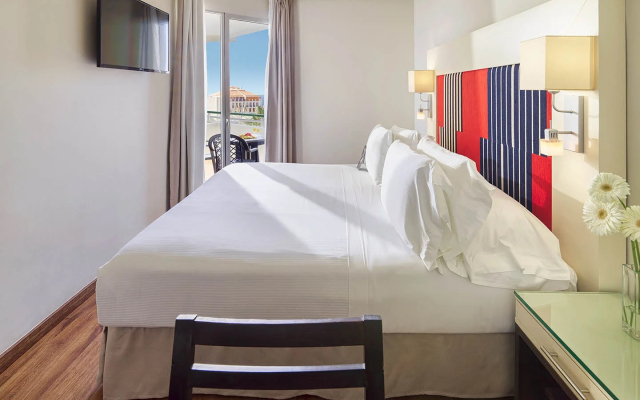 H10 Las Palmeras Hotel