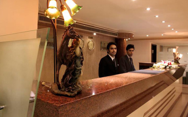 Hotel Crown Plaza