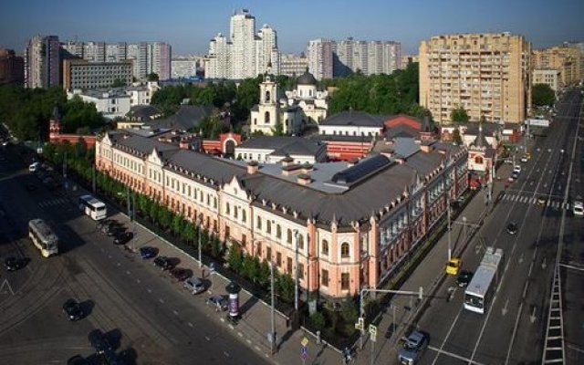 Pokrovskaya Hotel