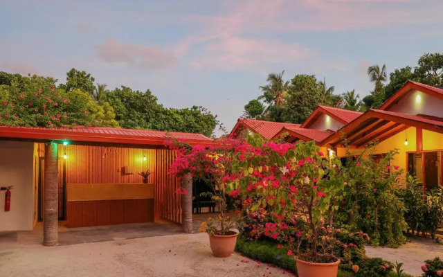 Thoddoo Beach Holiday Inn