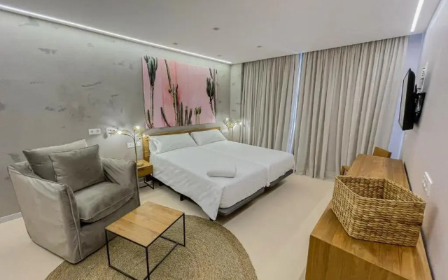 Gran Marina Suites