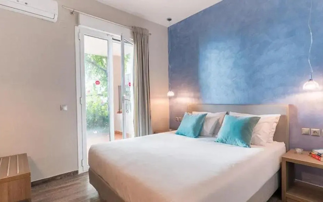 Blue Jasmine Hotel