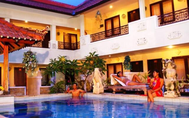 Hotel Miki
