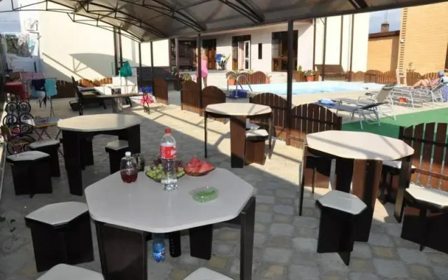 Guesthouse Mega