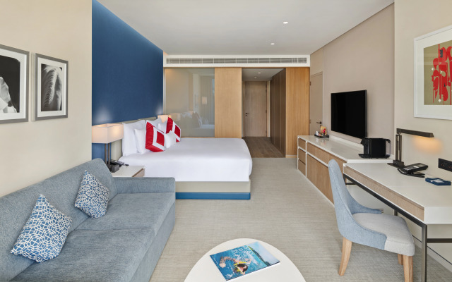 JA Lake View Hotel, Dubai