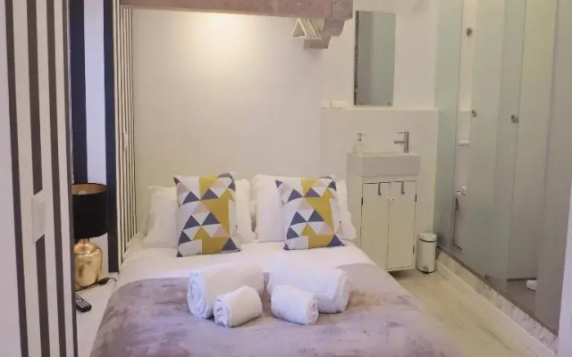 Suites Cozy Avenida