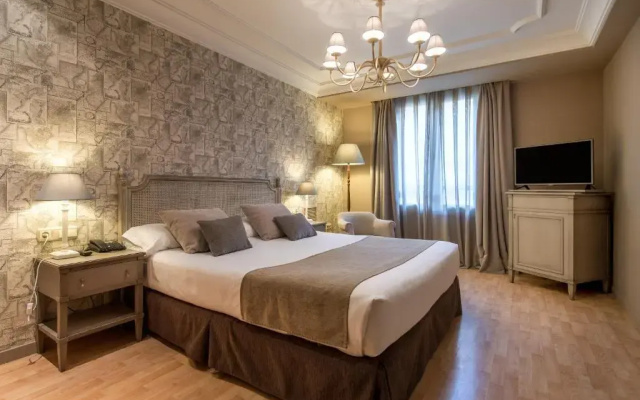 Vincci Lys Hotel