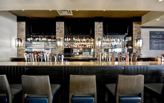 Holiday Inn Detroit Metro Airport by IHG