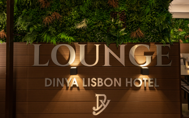 Dinya Lisbon Hotel & Lounge Bar