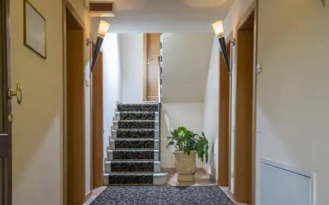 Hotel Venice Resort Airport