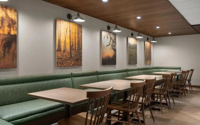 Fairfield by Marriott Inn & Suites Helena North Hotel