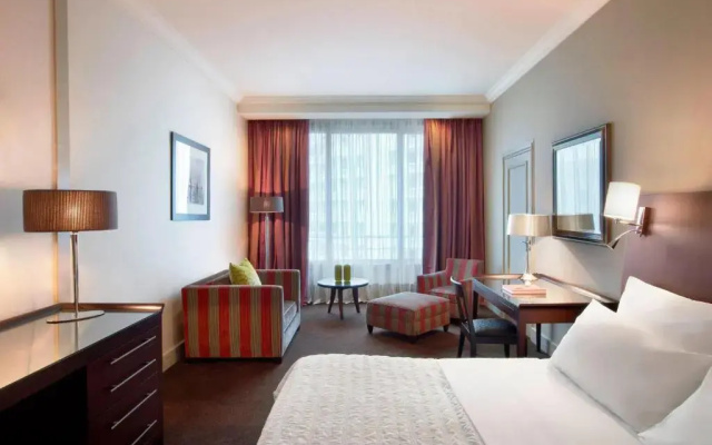 Le Meridien Beach Plaza