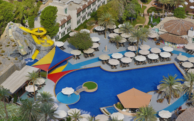 Al Habtoor Grand Resort Autograph Collection Hotel