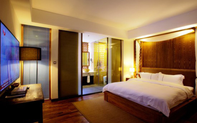 Zhengzhou Qianna Hotel