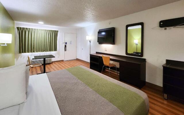 Motel 6 Baytown, TX - Baytown East