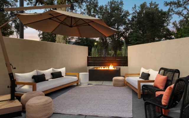 The Inelle, Oakhurst Yosemite, a Tribute Portfolio Hotel