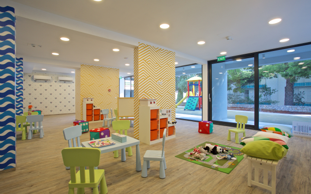 Medora Auri Family Beach Hotel