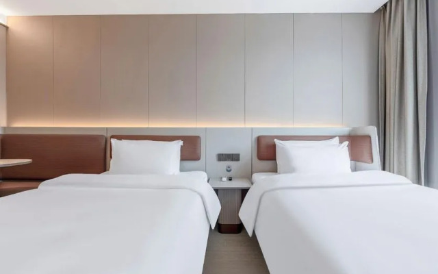 Hanting Express Shanghai Hongqiao Huqingping Road