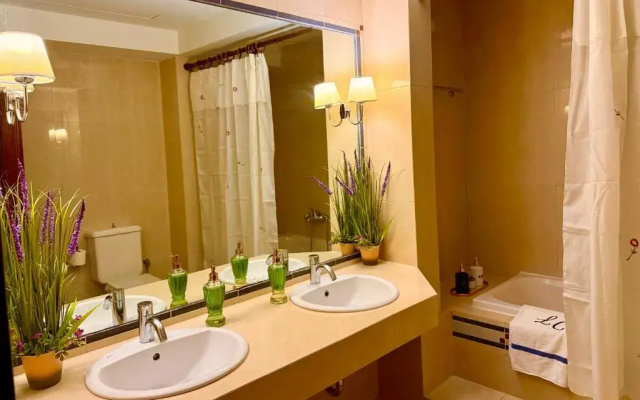 Great Greece Le Convivial Suites