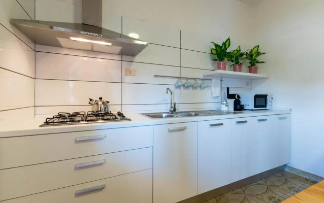 Spazioso Appartamento al Mare con Giardino