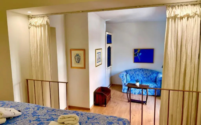 Great Greece Le Convivial Suites