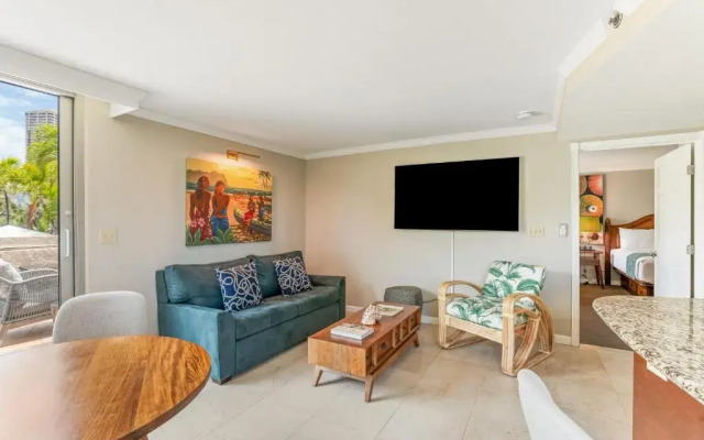 Luana Waikiki Hotel & Suites