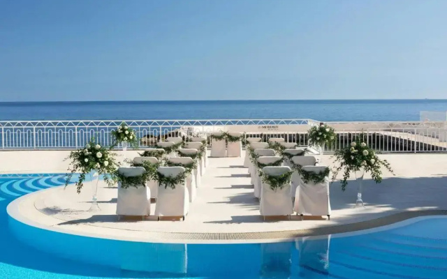 Le Meridien Beach Plaza