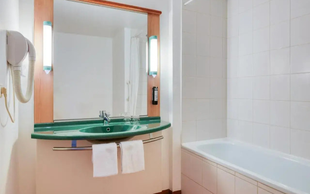 B&B HOTEL Mons Gare