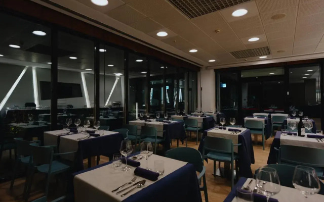 New Ipoint Hotel