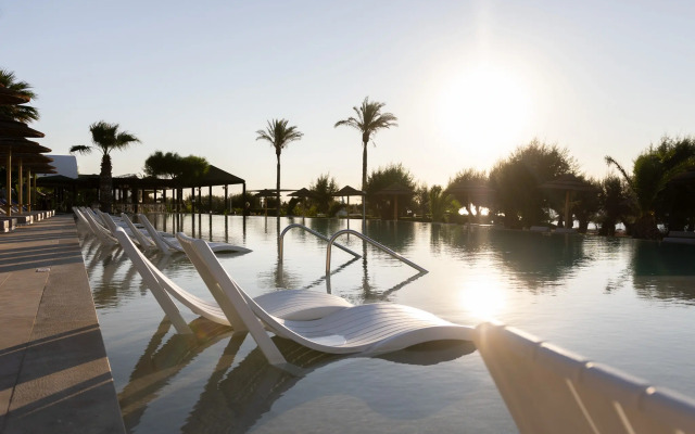 Pegasos Deluxe Beach Hotel