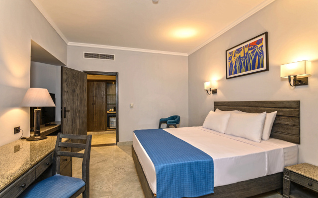Invidia Coral Beach Tiran