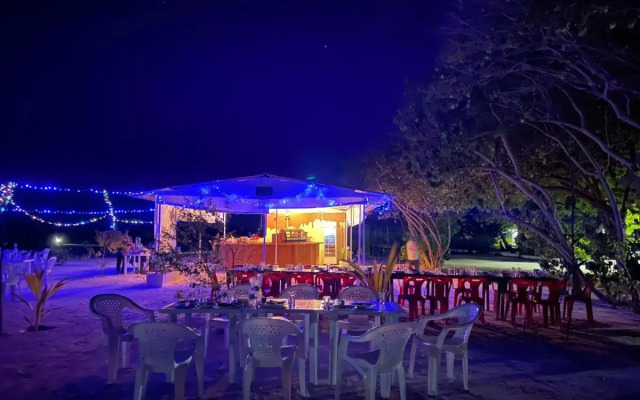 La Isla Tropica Hotel