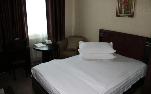 Zarafshan Grand Hotel