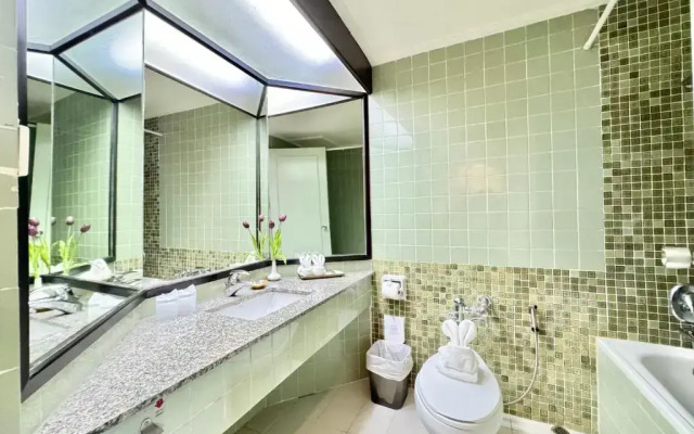 Phuket Merlin Hotel