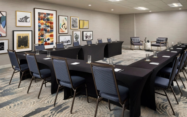 Burton House, Beverly Hills, A Tribute Portfolio Hotel