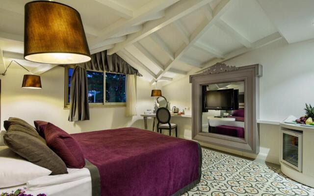 Crystal Aura Beach Resort & Spa – All Inclusive Resort