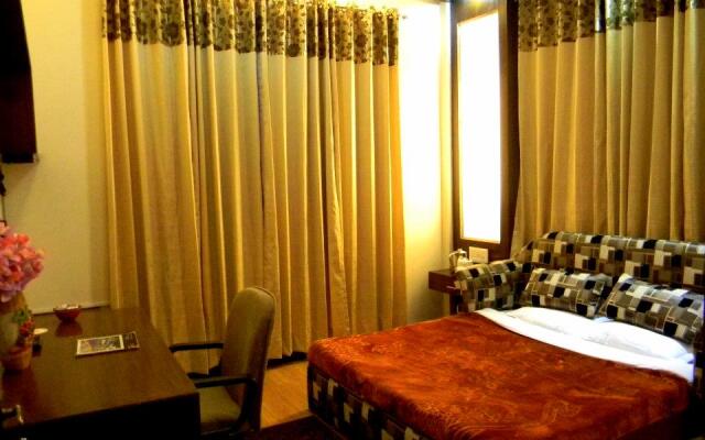 Hotel Center Point