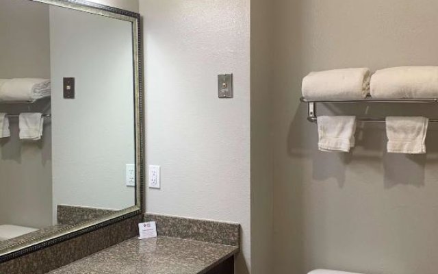 Best Western Plus Lake Worth Inn & Suites