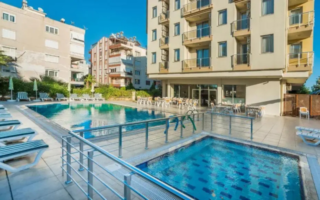 Santa Marina Hotel
