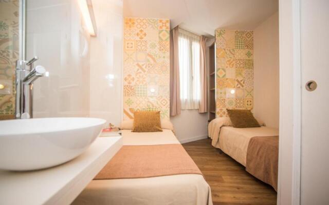 Mare Nostrum Hostal 
