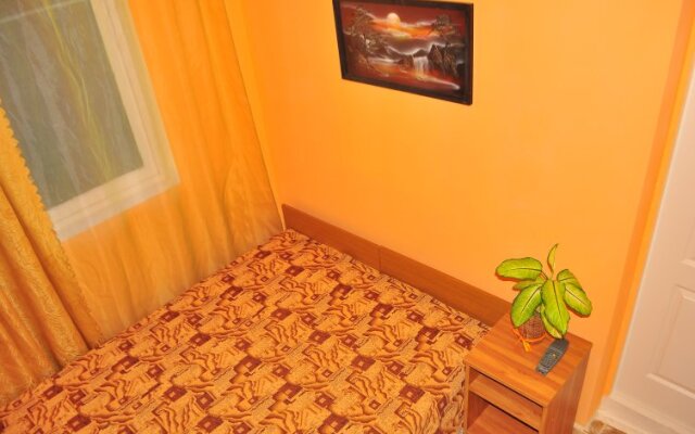 Inn on Chernomorskaya 100