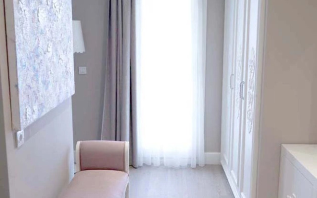 Ena Boutique Hotel & Residences
